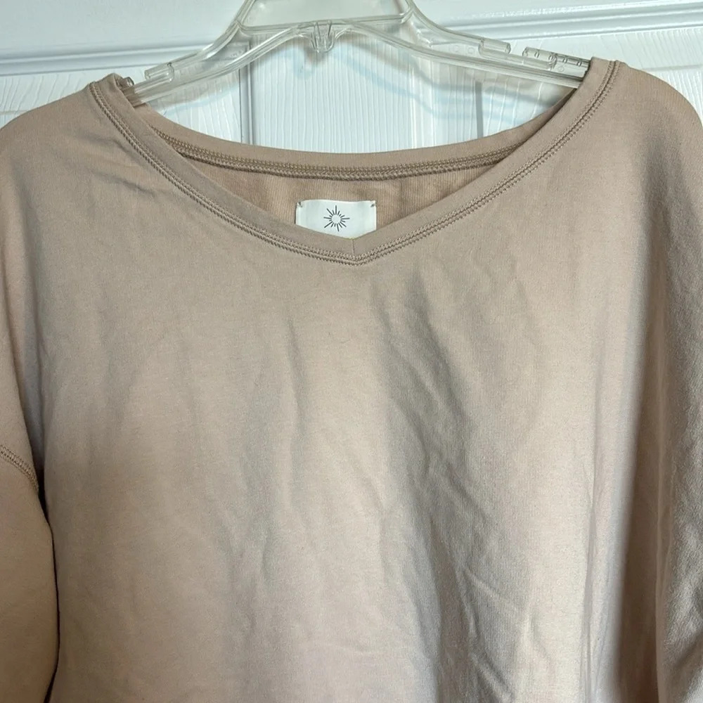 Offline by Aerie women’s cream color crop sweatshirt size large - Picture 2 of 9